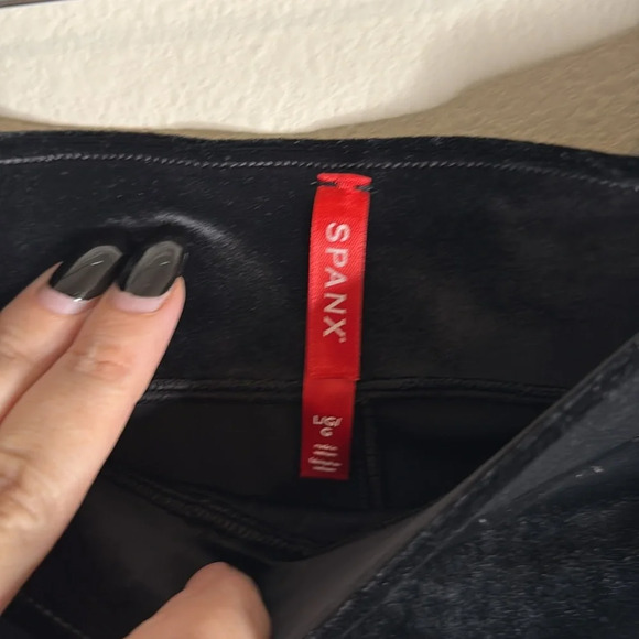 Spanx AirEssentials Slim Flare Pant with Front Slit Black Size Large - Picture 2 of 6